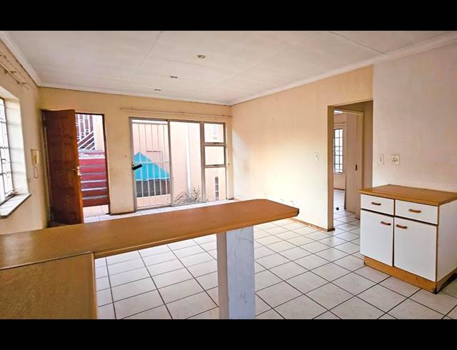 2 BEDROOM APARTMENT FOR SALE IN ALBERTON